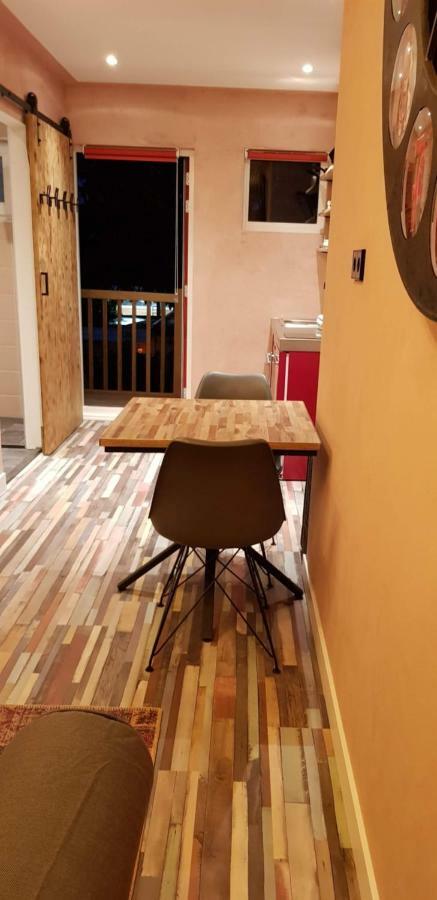 Jabaki Red Studio Hoofddorp Extérieur photo